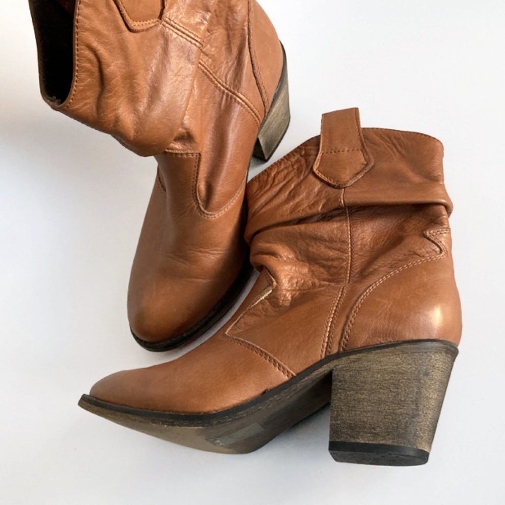 Aldo Caramel Brown Leather Boots, Western Almond Toe Heeled Cowboy Boots, sz 36
